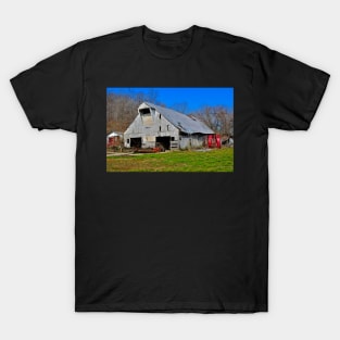 Another Old Barn (4) T-Shirt
